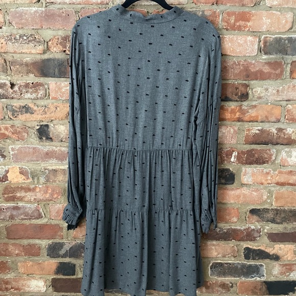 New Zara dress. - Picture 2 of 5